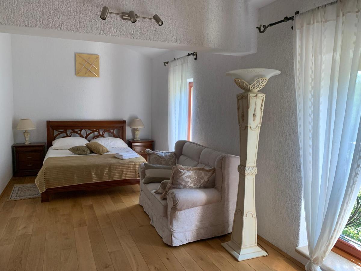 Villa Castello Rausch Valkarin Eksteriør billede